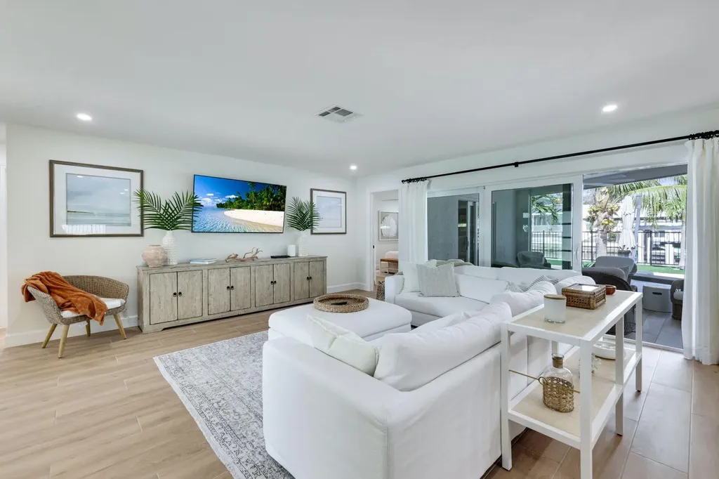 139 Trinidad Street Naples FL 34113