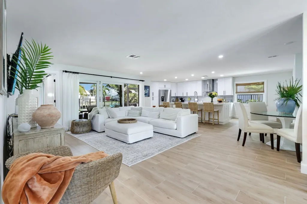 139 Trinidad Street Naples FL 34113