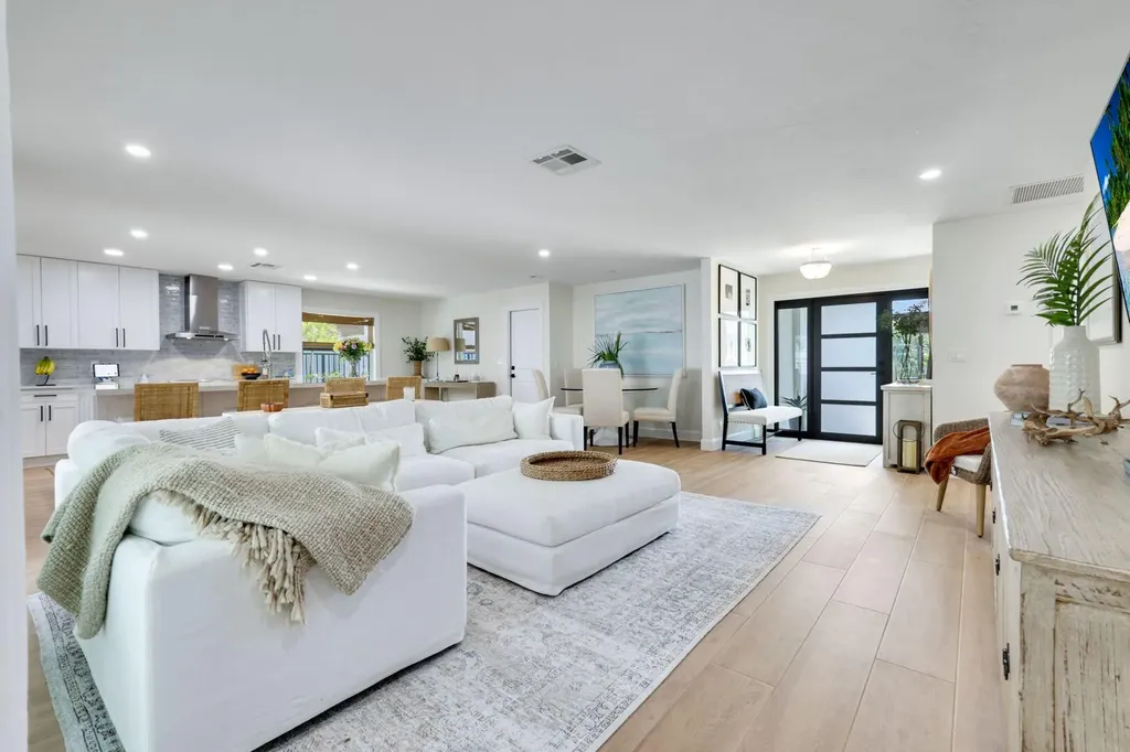 139 Trinidad Street Naples FL 34113