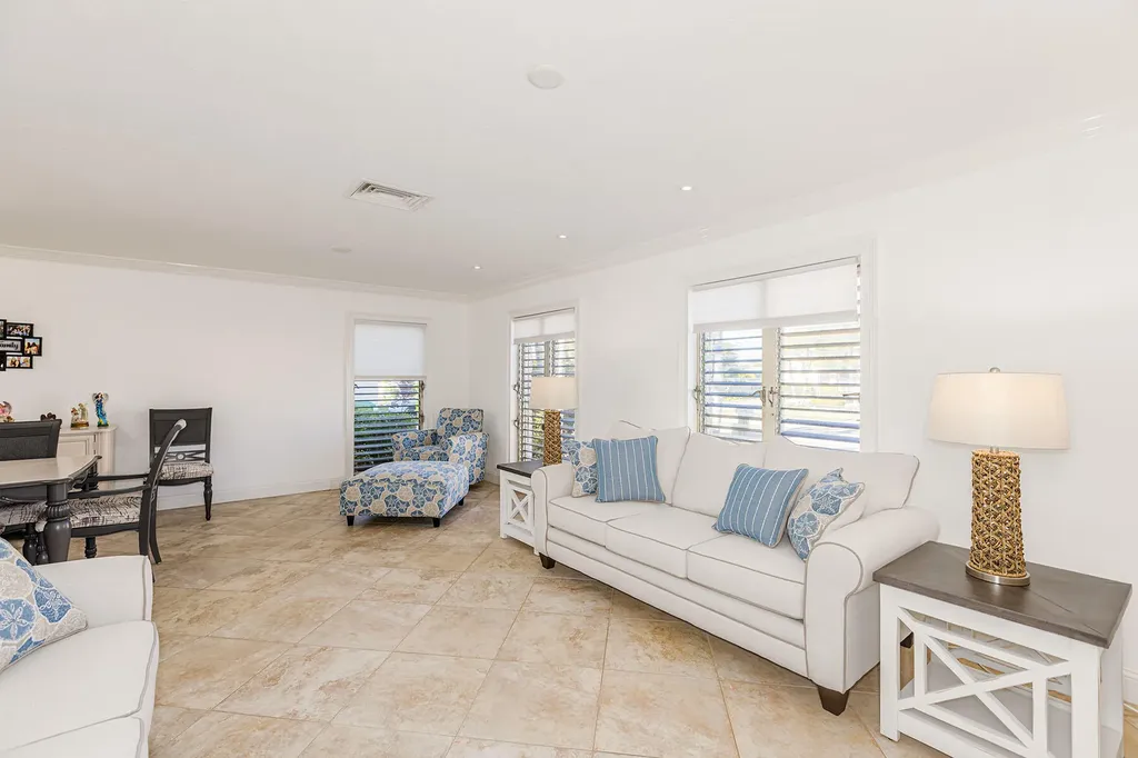 828 N Barfield Drive Marco Island FL 34145