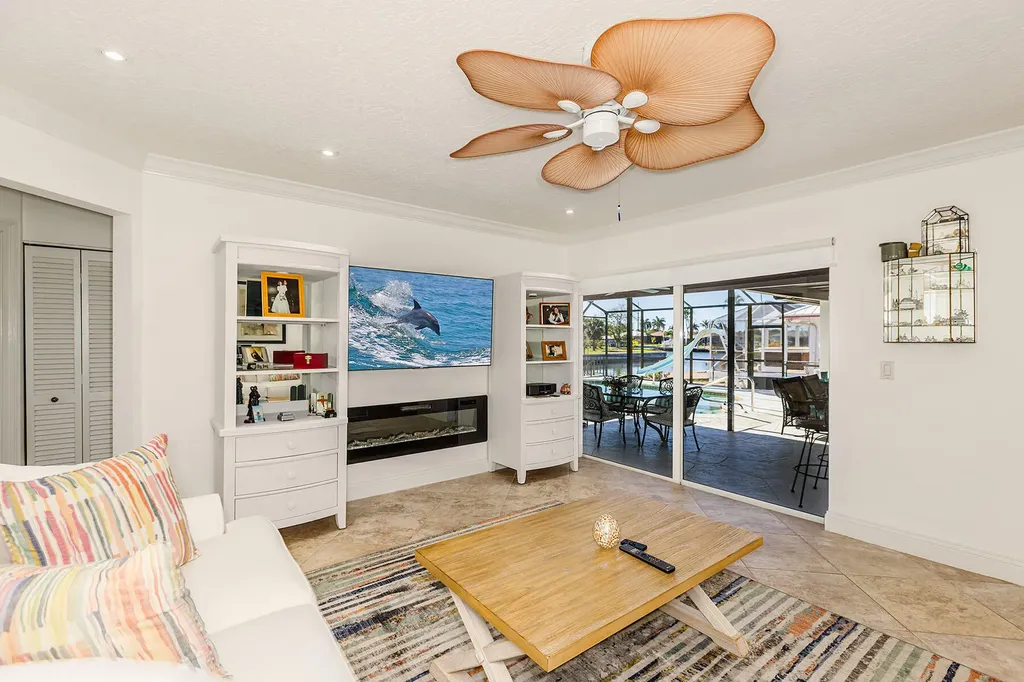 828 N Barfield Drive Marco Island FL 34145