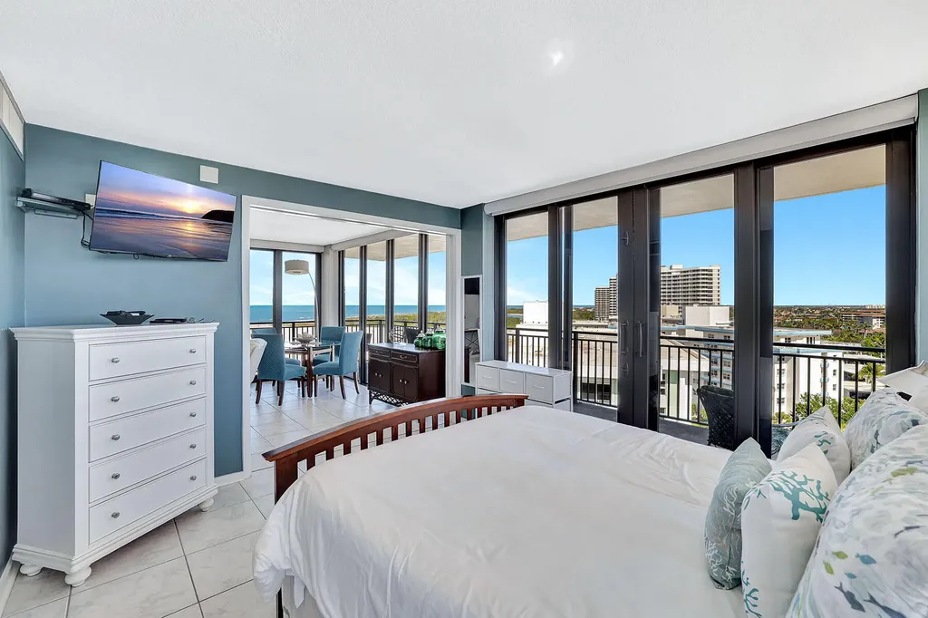 180 Seaview Court Marco Island FL 34145