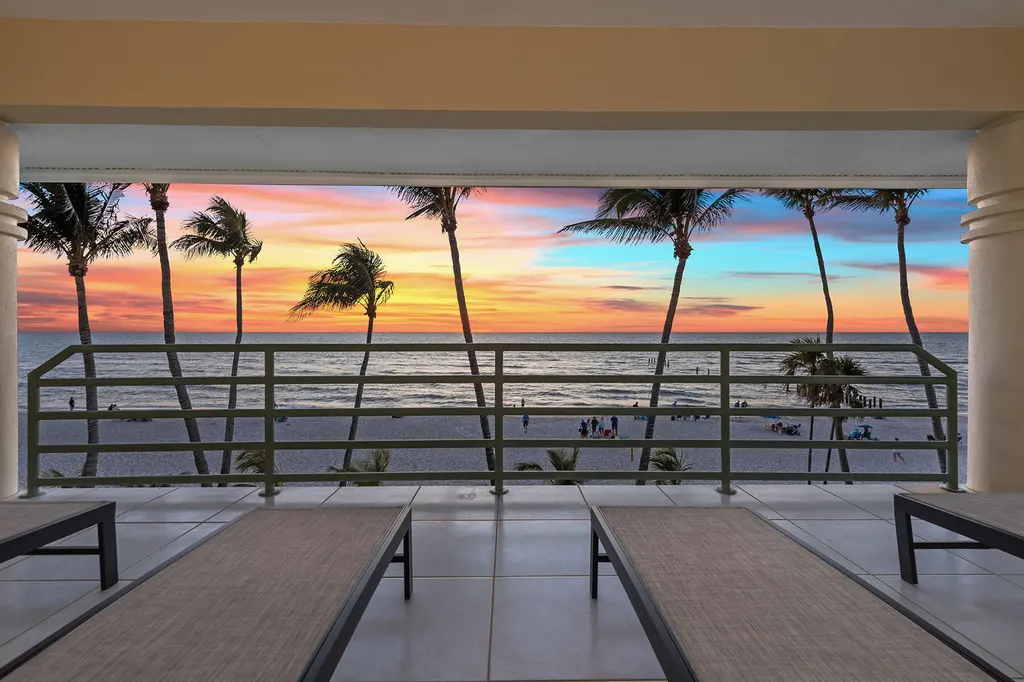 30 3rd Avenue S Naples FL 34102