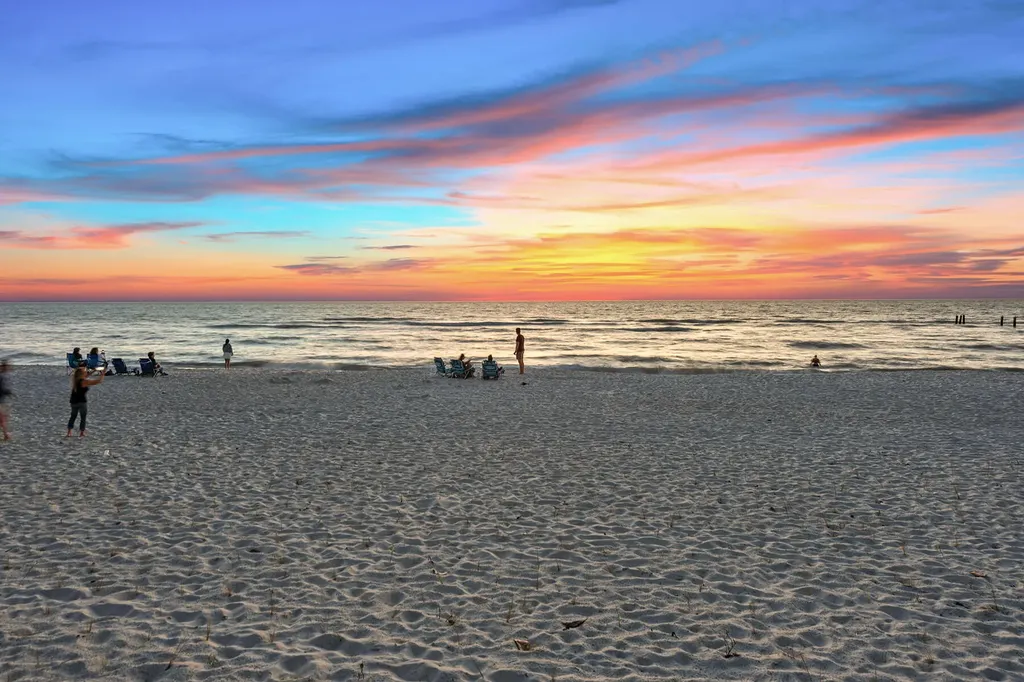 30 3rd Avenue S Naples FL 34102