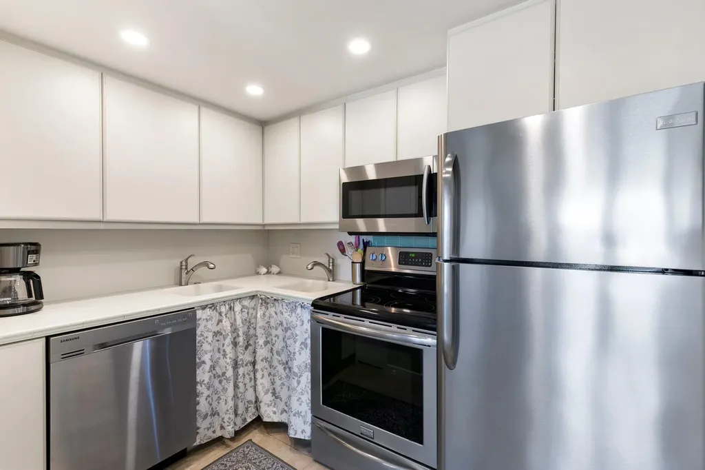 180 Seaview Court Marco Island FL 34145