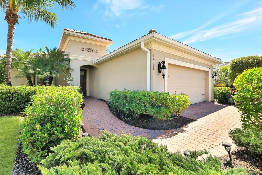 14531 Manchester Naples FL 34114