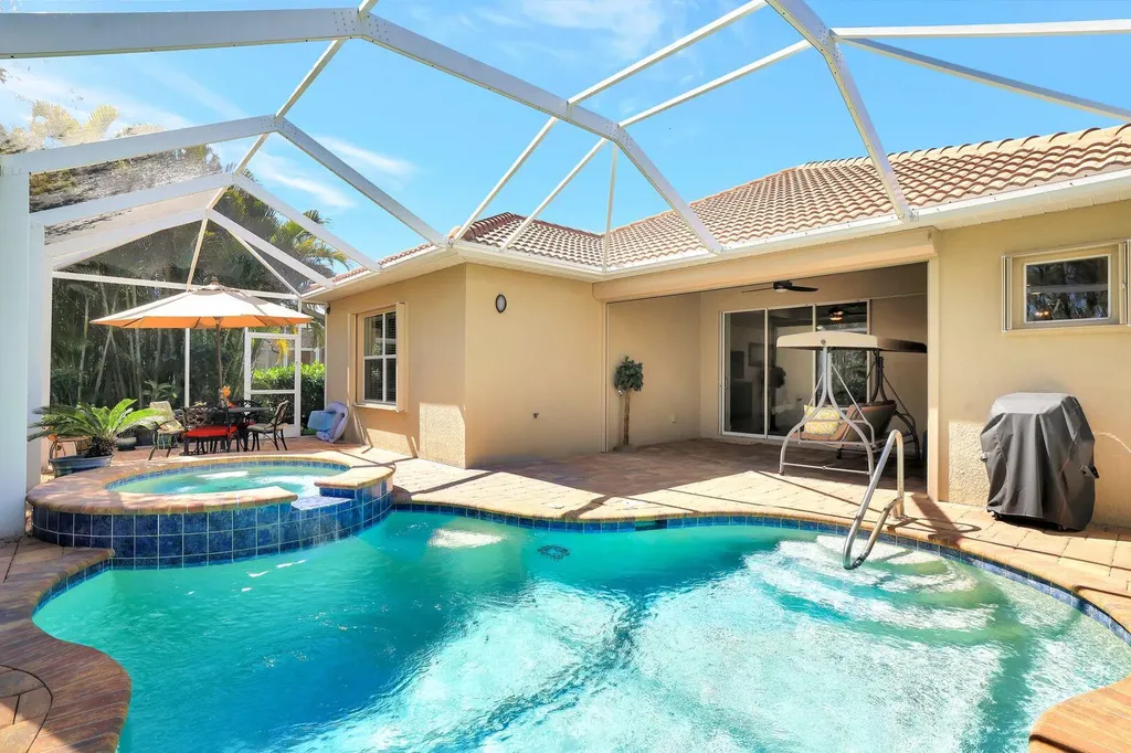 14531 Manchester Naples FL 34114