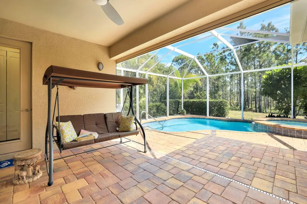 14531 Manchester Naples FL 34114