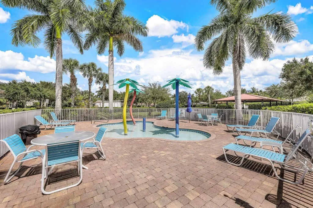 14531 Manchester Naples FL 34114