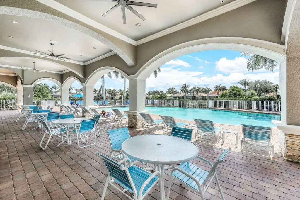 14531 Manchester Naples FL 34114