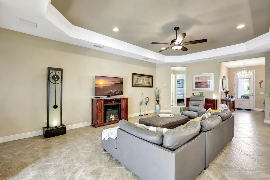 14531 Manchester Naples FL 34114