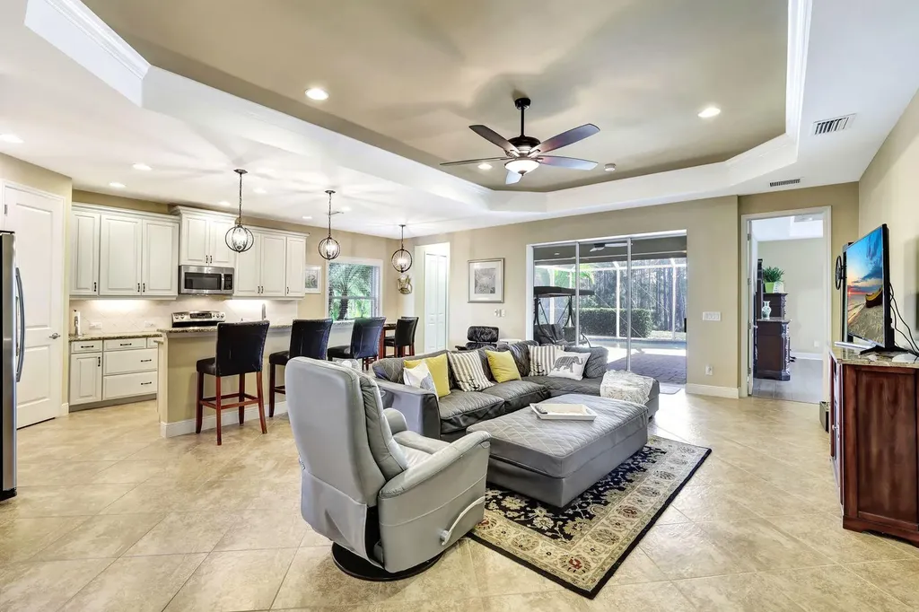 14531 Manchester Naples FL 34114