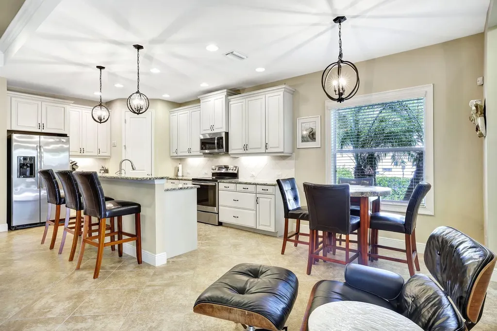 14531 Manchester Naples FL 34114