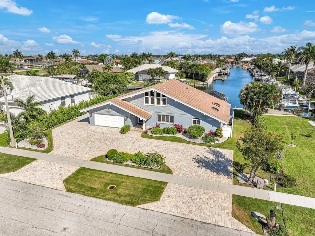 1709 Wavecrest Court Marco Island FL 34145
