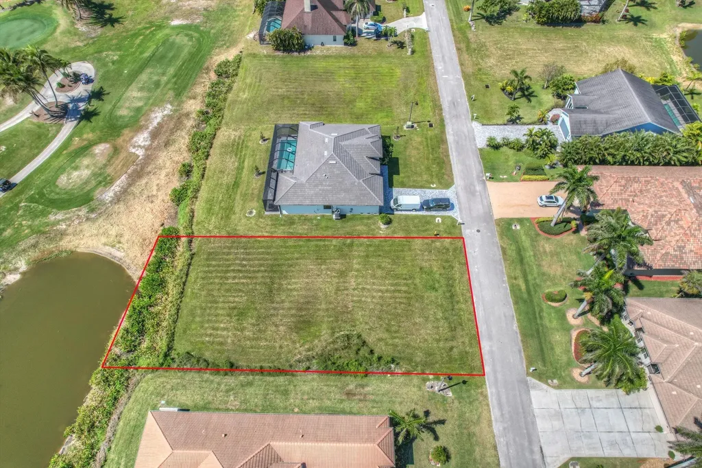 18024 Greenwood Drive Naples FL 34114