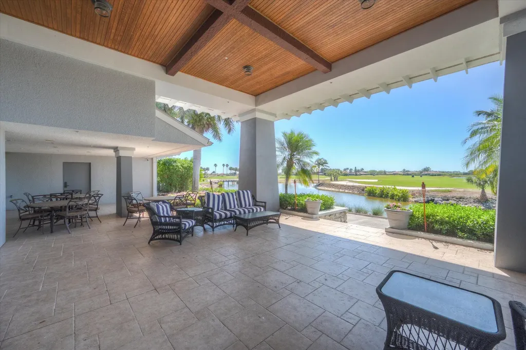 18024 Greenwood Drive Naples FL 34114