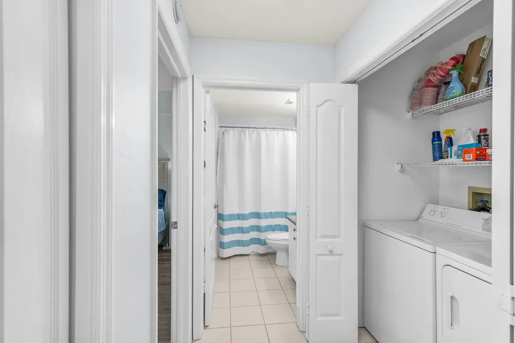 194 Newport Drive Naples FL 34114