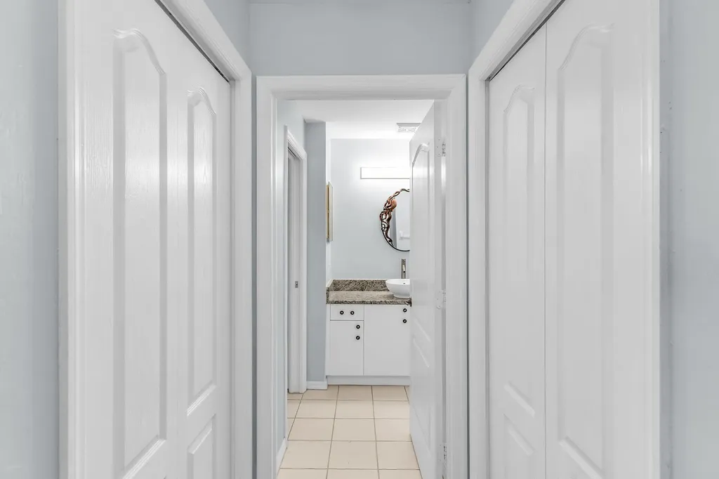 194 Newport Drive Naples FL 34114