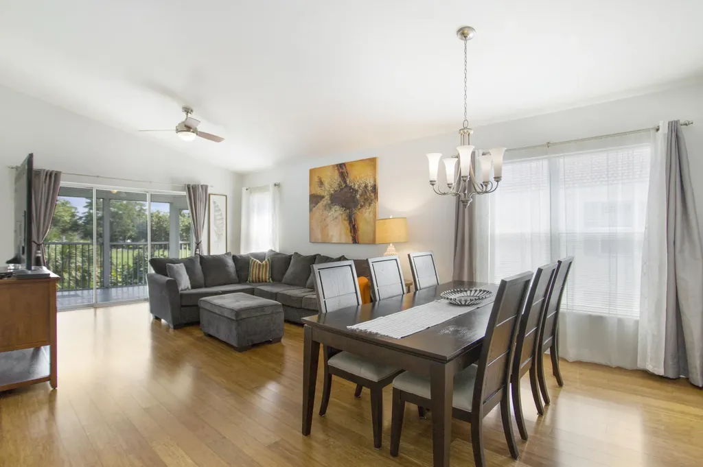 1018 Mainsail Naples FL 34114