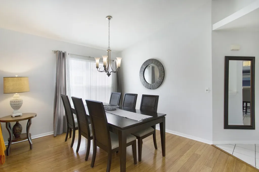 1018 Mainsail Naples FL 34114