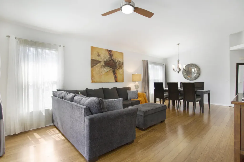 1018 Mainsail Naples FL 34114