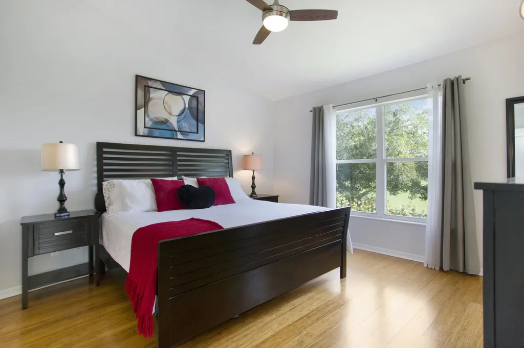 1018 Mainsail Naples FL 34114