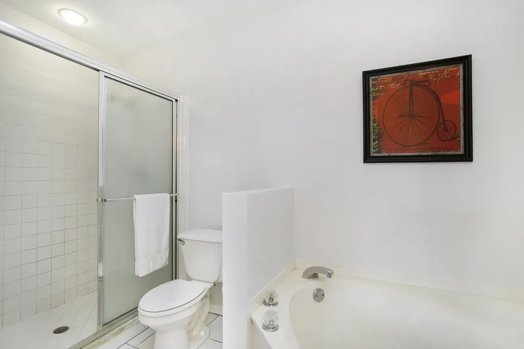 1018 Mainsail Naples FL 34114