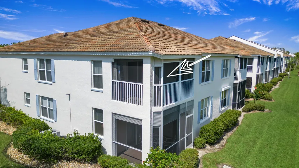 1018 Mainsail Naples FL 34114