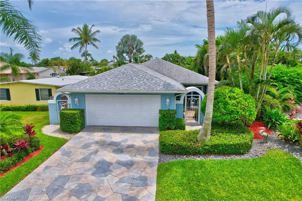616 96th Avenue N Naples FL 34108