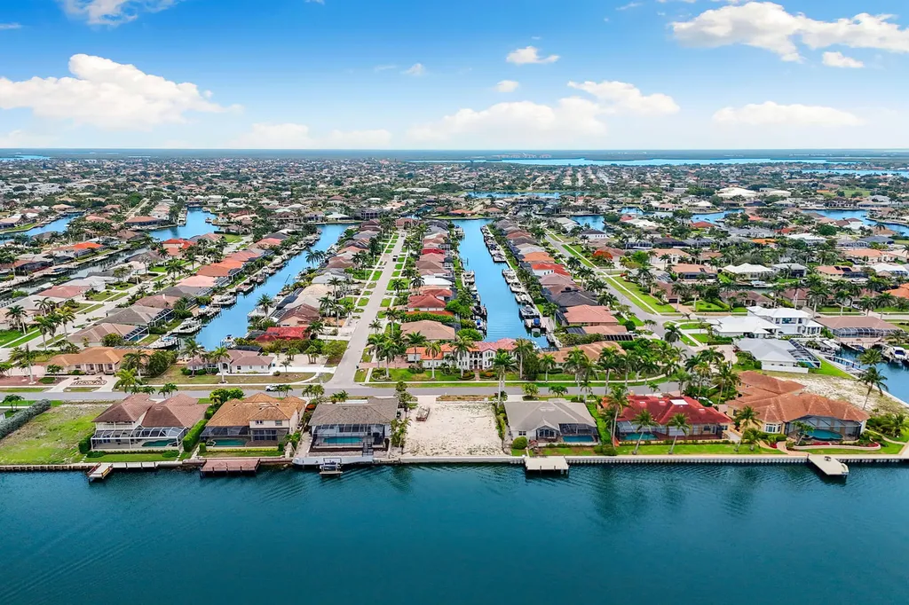 372 Lamplighter Drive Marco Island FL 34145