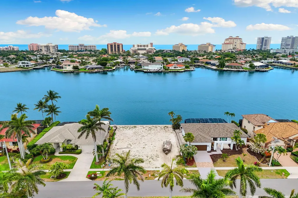 372 Lamplighter Drive Marco Island FL 34145