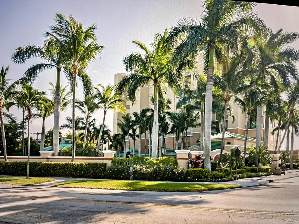 1079 Bald Eagle Marco Island FL 34145