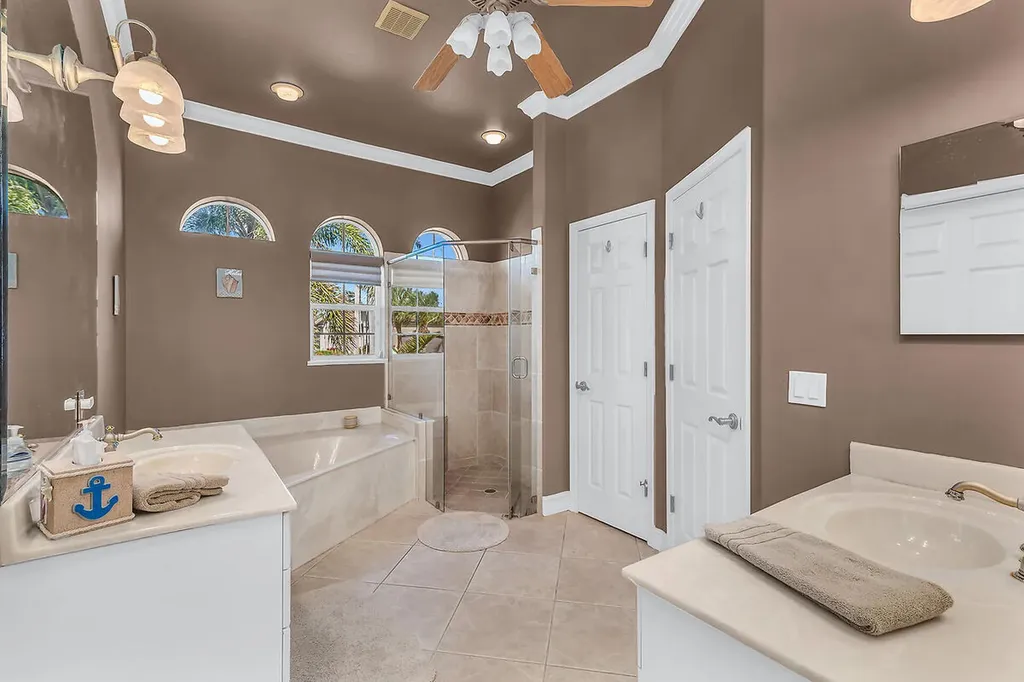 1557 Kingston Court Marco Island FL 34145