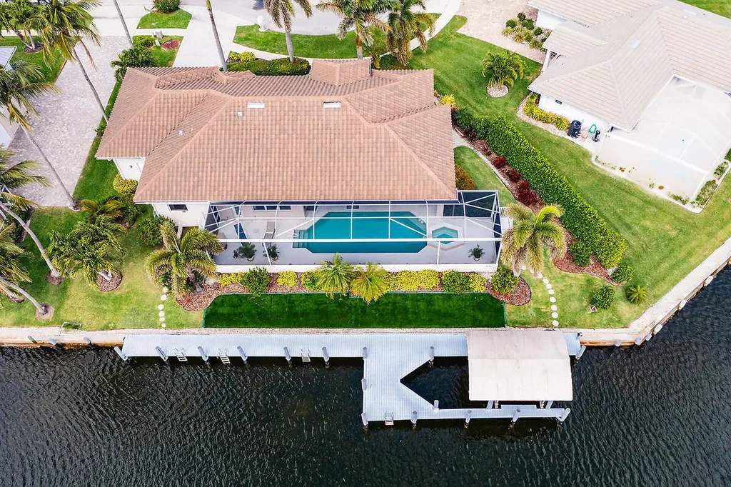 1557 Kingston Court Marco Island FL 34145