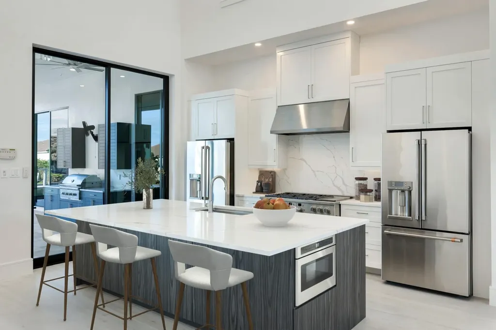 1071 Dana Court Marco Island FL 34145