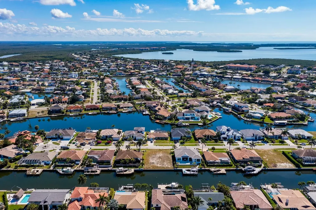 152 Gulfport Court Marco Island FL 34145