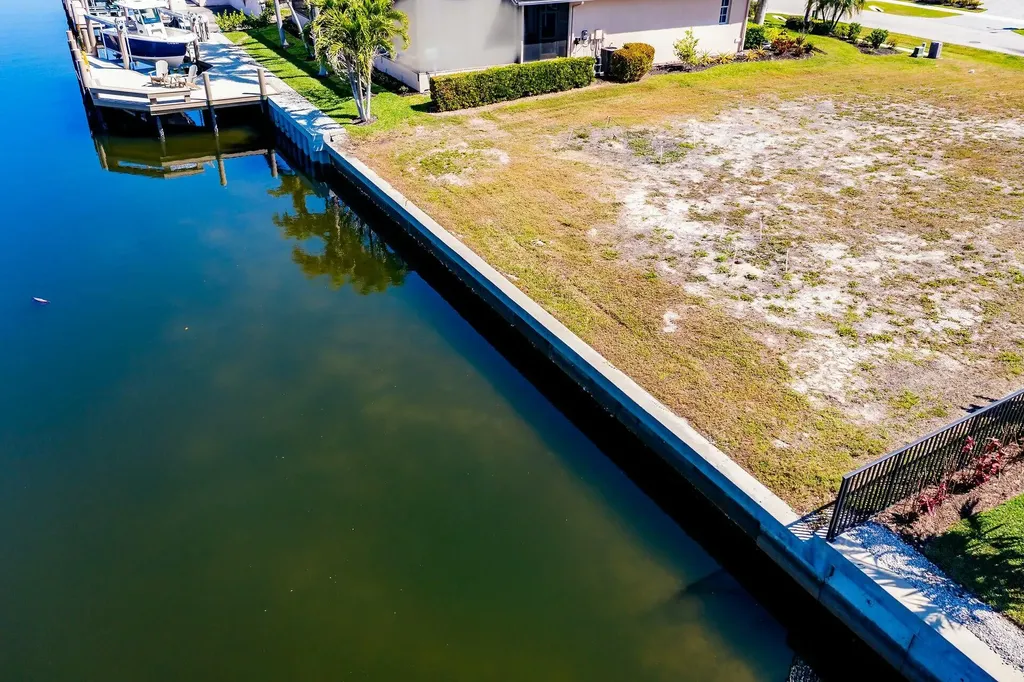 152 Gulfport Court Marco Island FL 34145