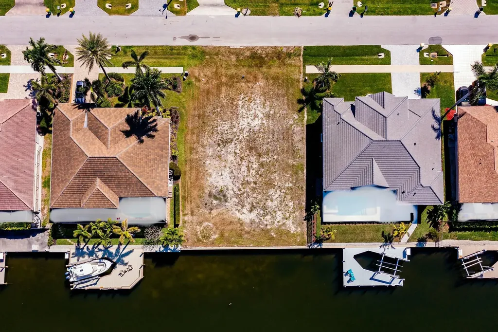 152 Gulfport Court Marco Island FL 34145