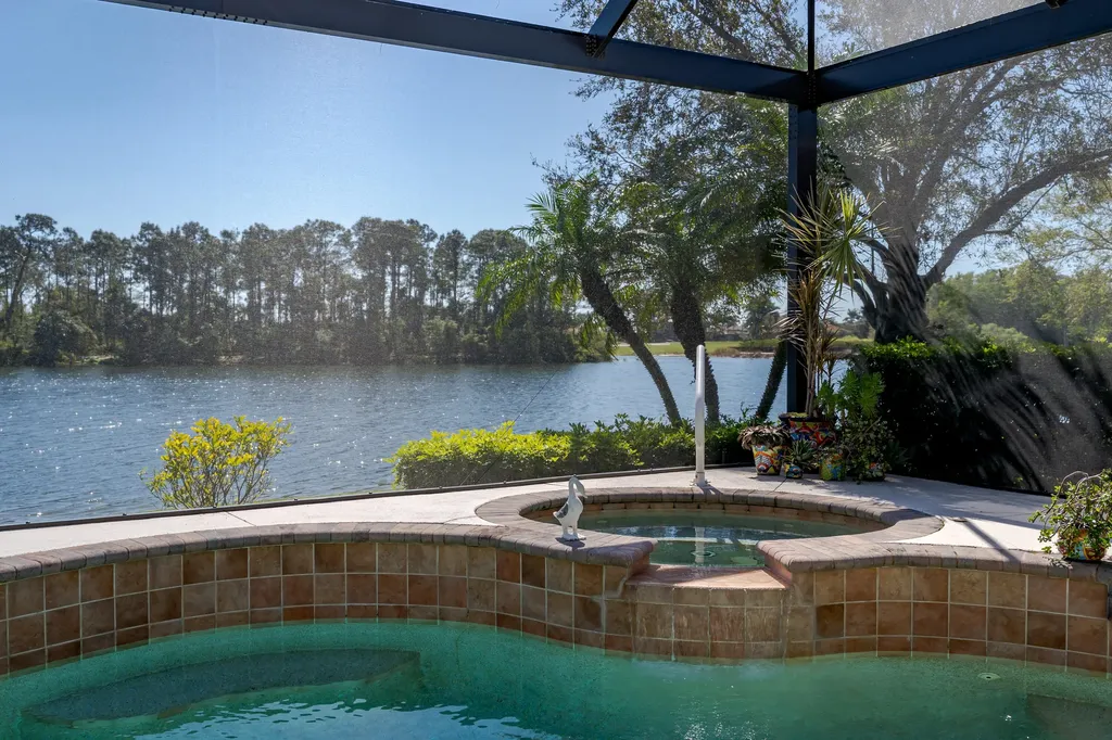 6136 Dogleg Drive Naples FL 34113