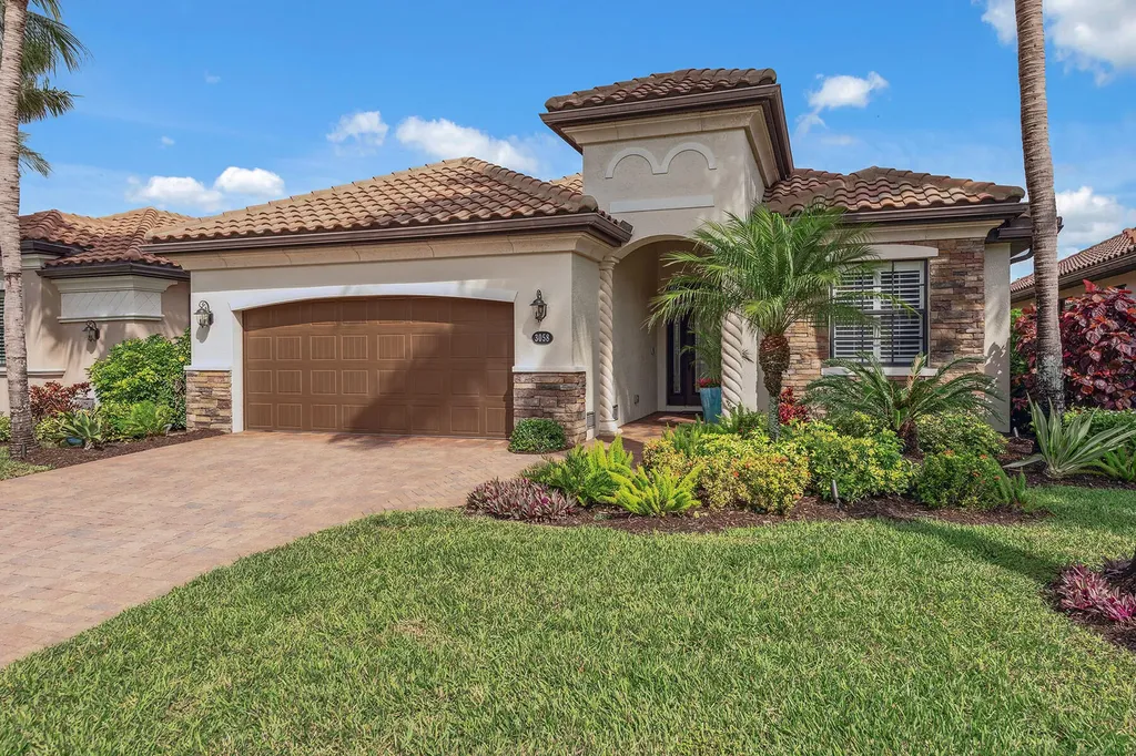 3058 Aviamar Circle Naples FL 34114