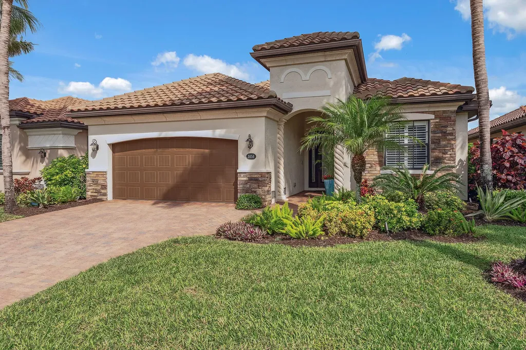 3058 Aviamar Circle Naples FL 34114