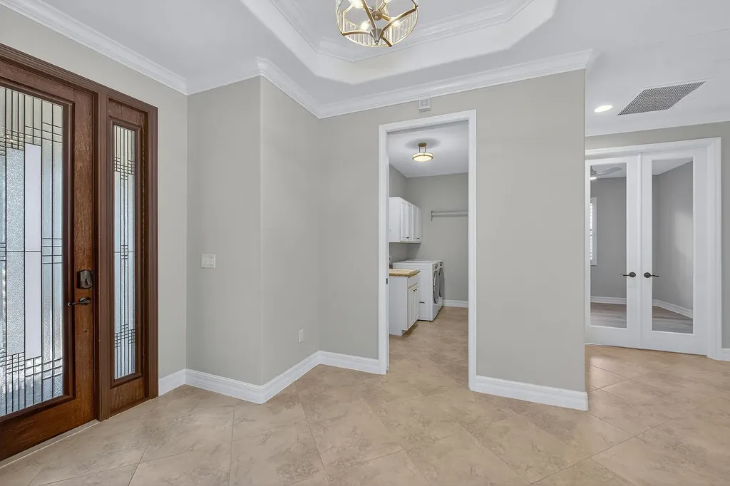 3058 Aviamar Circle Naples FL 34114