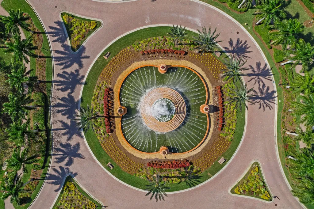 3058 Aviamar Circle Naples FL 34114