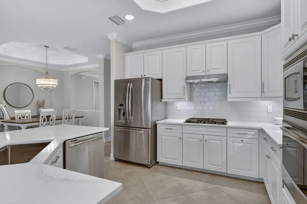 3058 Aviamar Circle Naples FL 34114