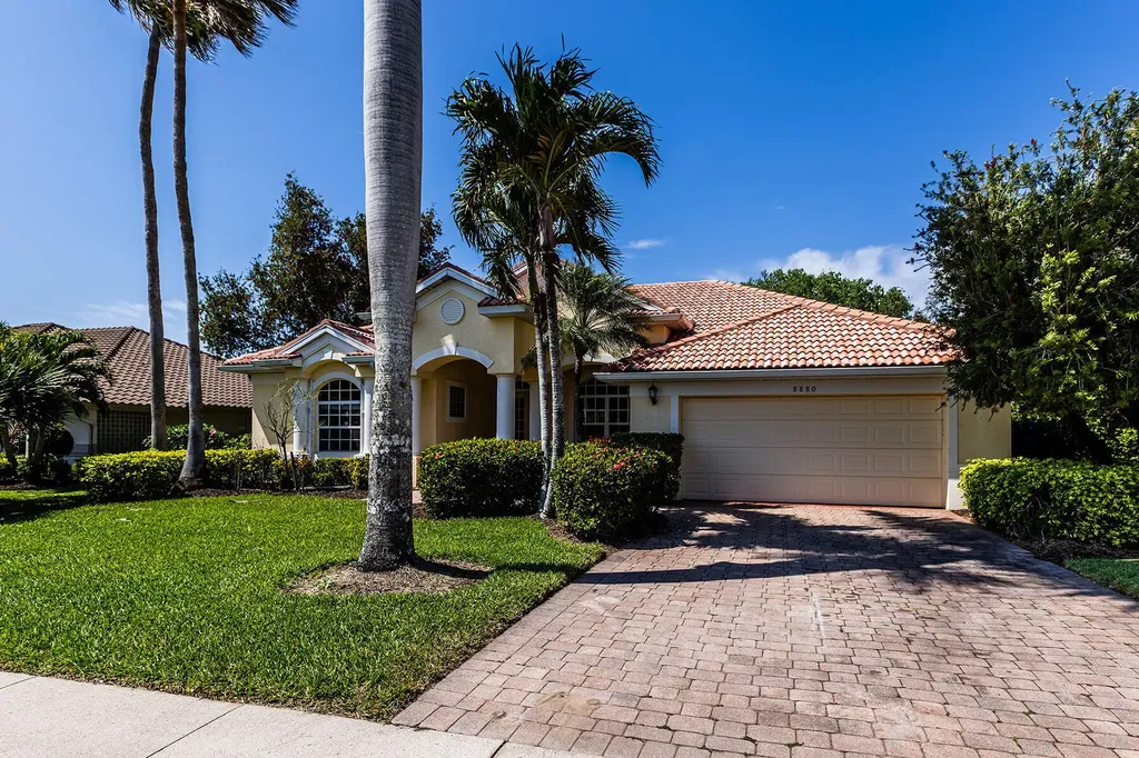 8880 Lely Island Circle Naples FL 34113
