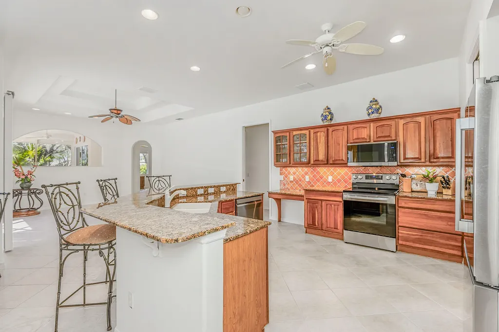 8880 Lely Island Circle Naples FL 34113