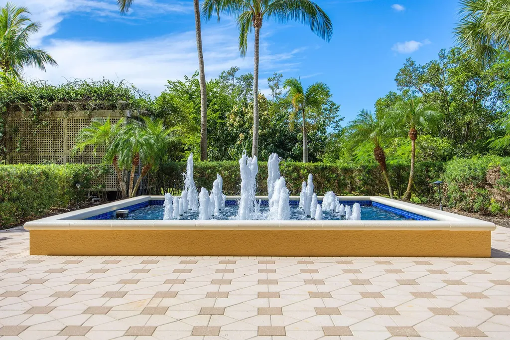 1065 Borghese Lane Naples FL 34114