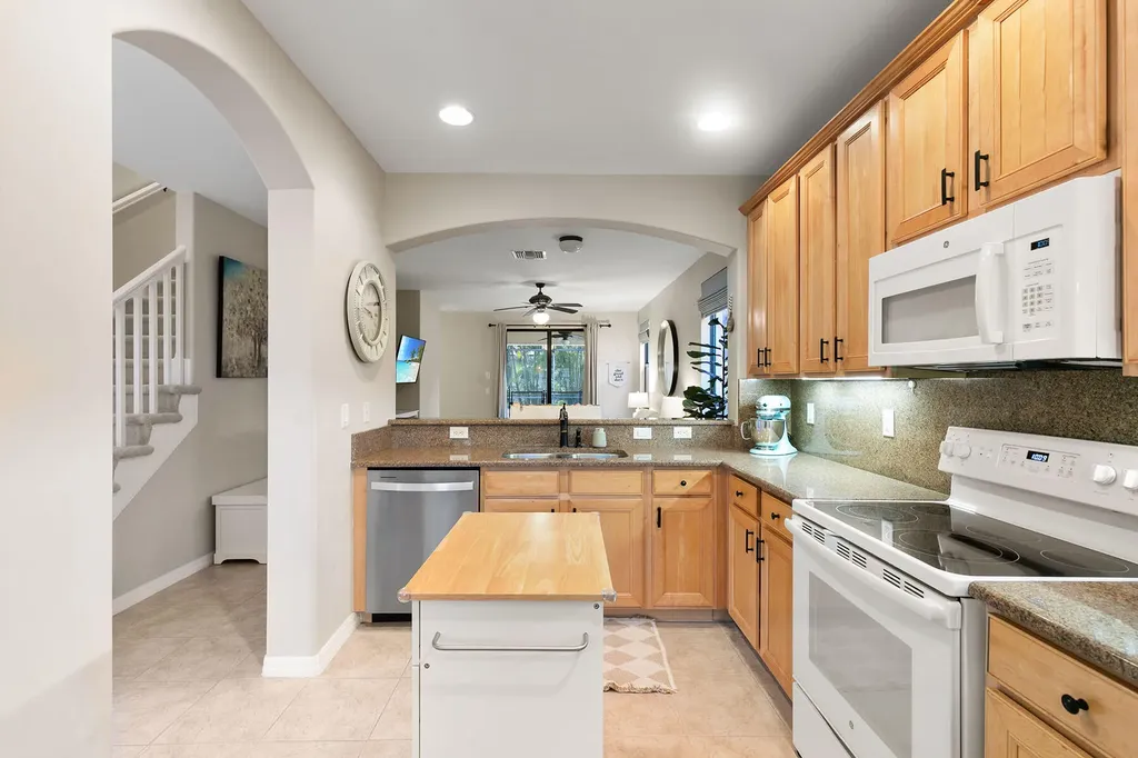 1244 Manado Drive Naples FL 34113