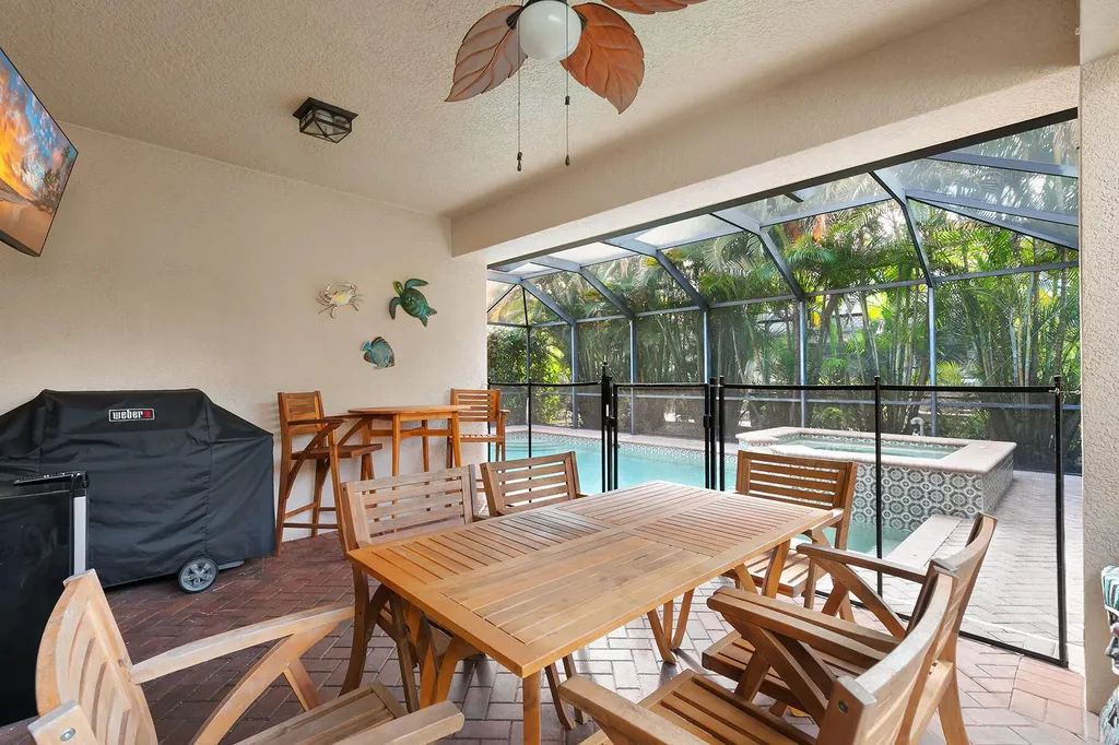 1244 Manado Drive Naples FL 34113