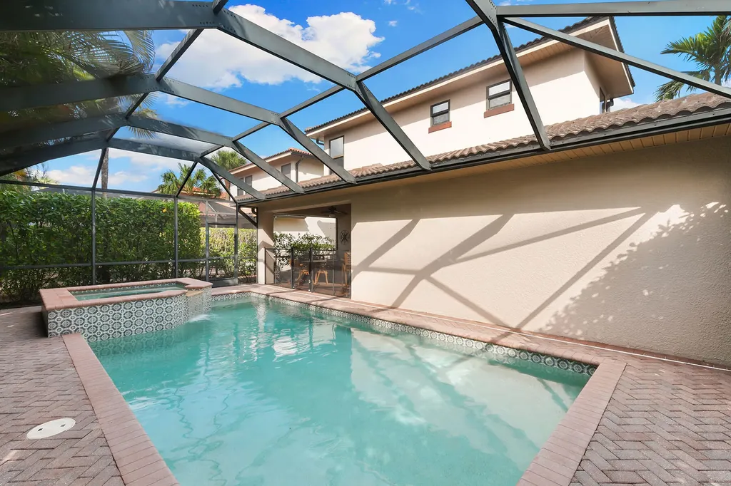 1244 Manado Drive Naples FL 34113
